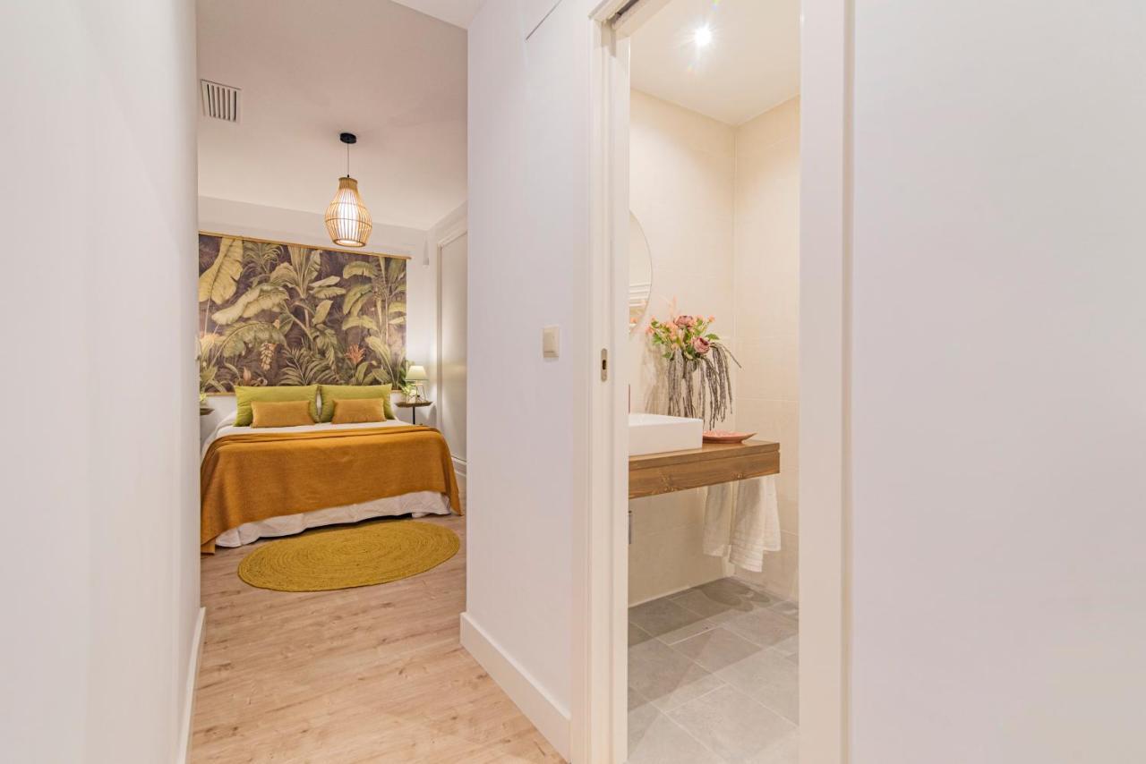 Qh Plaza De La Trinidad Apartment Granada Ngoại thất bức ảnh
