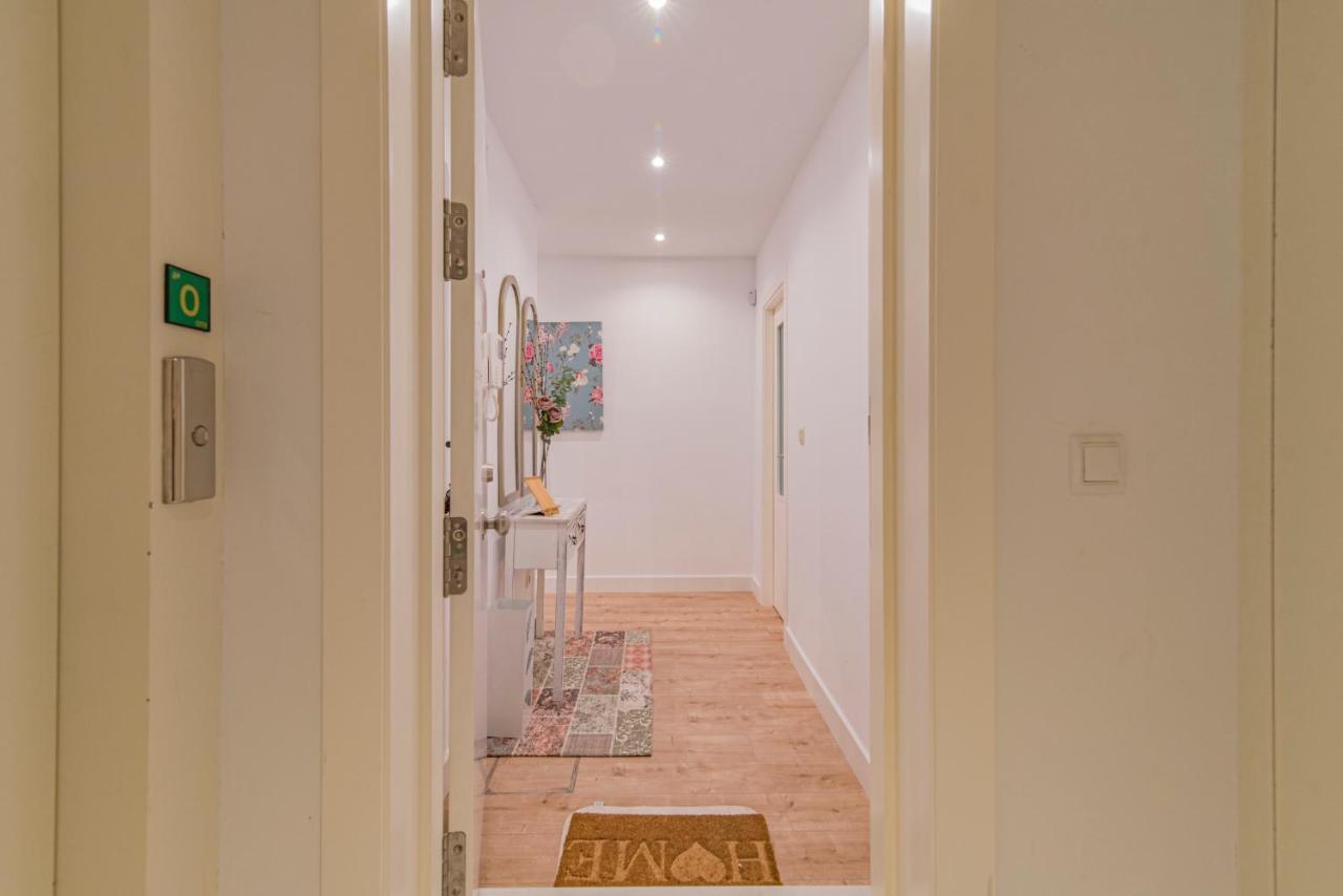 Qh Plaza De La Trinidad Apartment Granada Ngoại thất bức ảnh