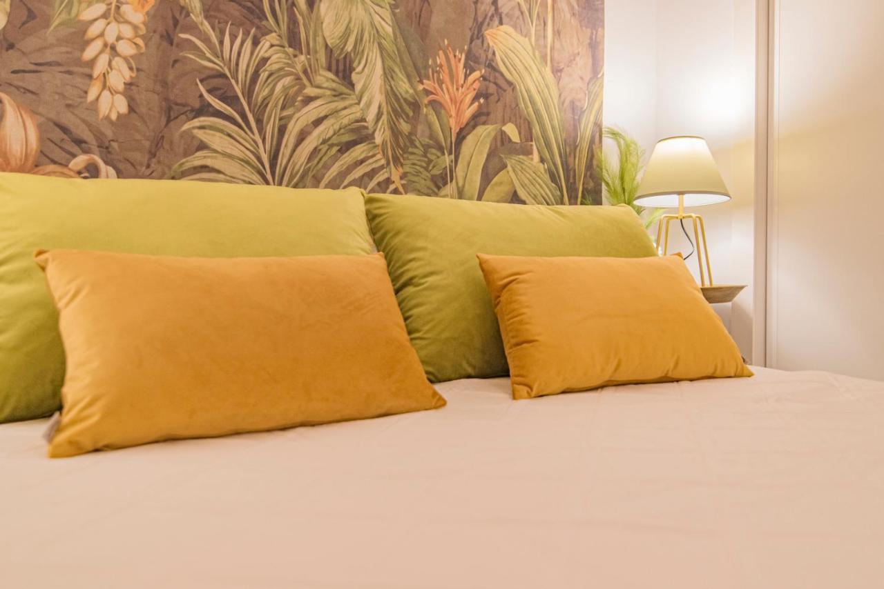 Qh Plaza De La Trinidad Apartment Granada Ngoại thất bức ảnh
