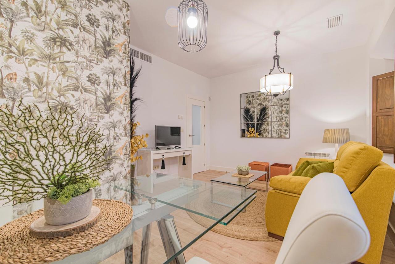 Qh Plaza De La Trinidad Apartment Granada Ngoại thất bức ảnh